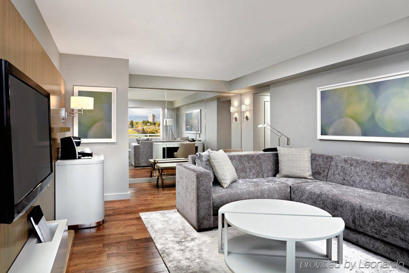 The James Hotel Saskatoon Luaran gambar